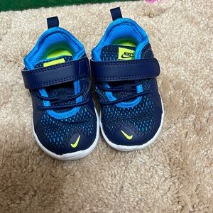 Baby shoes never used